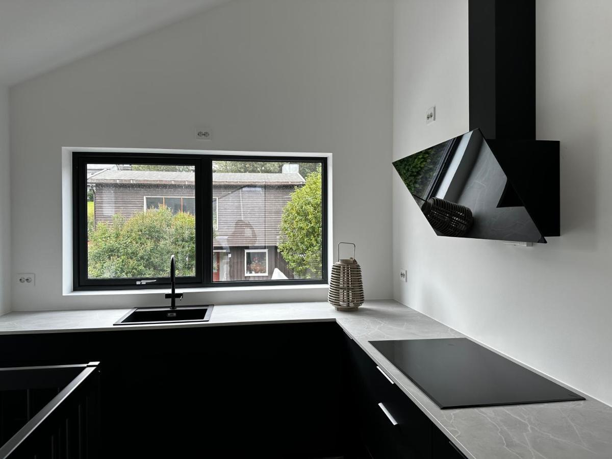 Skagesund Guest House With Free Parking ทรอมโซ ภายนอก รูปภาพ